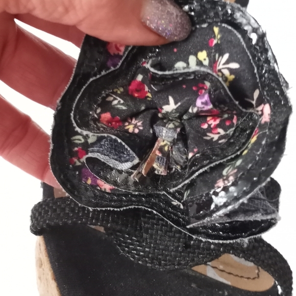 Sandals - Picture 6 of 6